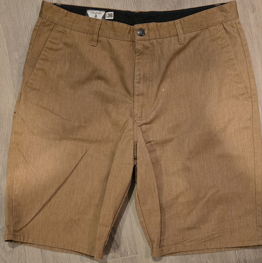 Volcom Tan 36 Flat Front Shorts Casual Style
